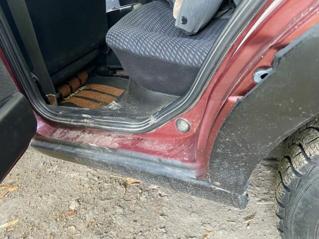 Красный Фольксваген Венто, объемом двигателя 1.9 л и пробегом 230 тыс. км за 2100 $, фото 13 на Automoto.ua