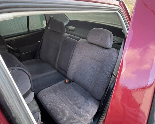 Красный Фольксваген Венто, объемом двигателя 1.78 л и пробегом 300 тыс. км за 2199 $, фото 9 на Automoto.ua