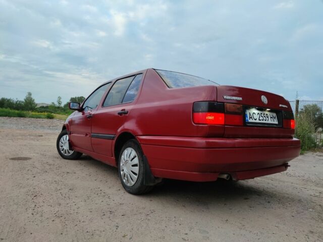 Червоний Фольксваген Венто, об'ємом двигуна 1.8 л та пробігом 510 тис. км за 2500 $, фото 10 на Automoto.ua