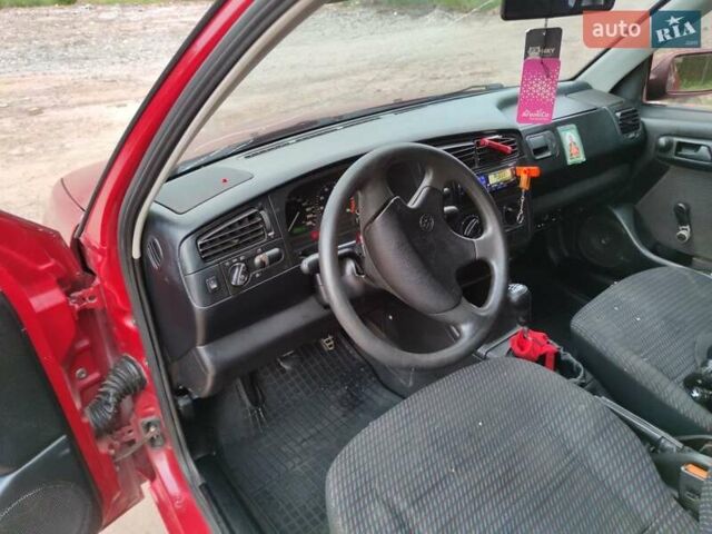 Красный Фольксваген Венто, объемом двигателя 1.8 л и пробегом 510 тыс. км за 1600 $, фото 4 на Automoto.ua