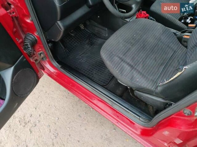 Красный Фольксваген Венто, объемом двигателя 1.8 л и пробегом 510 тыс. км за 1600 $, фото 3 на Automoto.ua