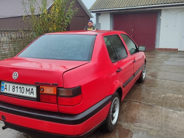 Красный Фольксваген Венто, объемом двигателя 1.8 л и пробегом 485 тыс. км за 2600 $, фото 3 на Automoto.ua