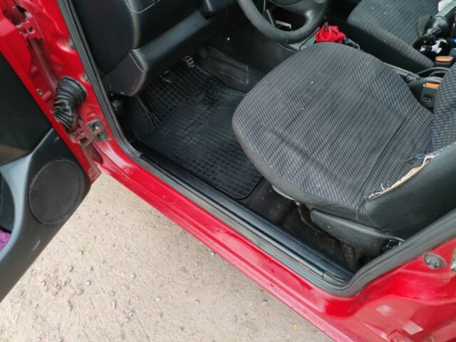 Червоний Фольксваген Венто, об'ємом двигуна 1.8 л та пробігом 510 тис. км за 2500 $, фото 4 на Automoto.ua