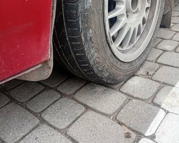 Красный Фольксваген Венто, объемом двигателя 1.78 л и пробегом 350 тыс. км за 1400 $, фото 9 на Automoto.ua