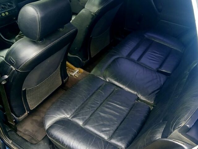 Фольксваген Венто, об'ємом двигуна 2 л та пробігом 100 тис. км за 1500 $, фото 5 на Automoto.ua