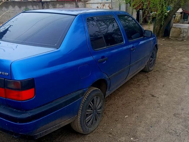 Фольксваген Венто, об'ємом двигуна 2 л та пробігом 100 тис. км за 1500 $, фото 1 на Automoto.ua