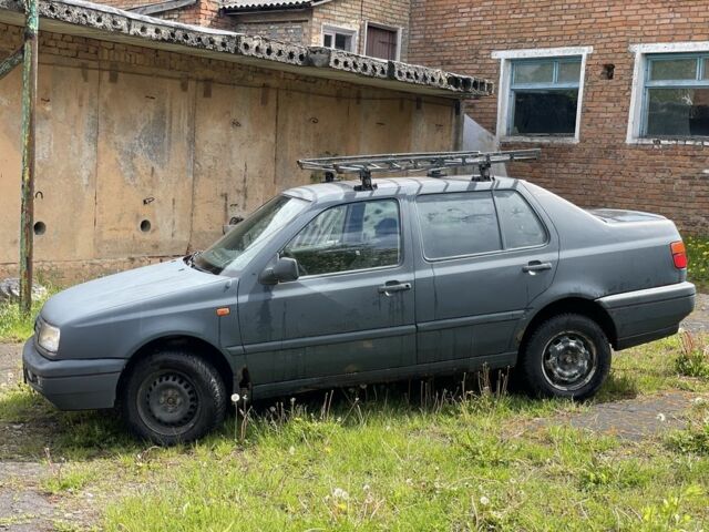 Фольксваген Венто, объемом двигателя 1.8 л и пробегом 240 тыс. км за 700 $, фото 3 на Automoto.ua