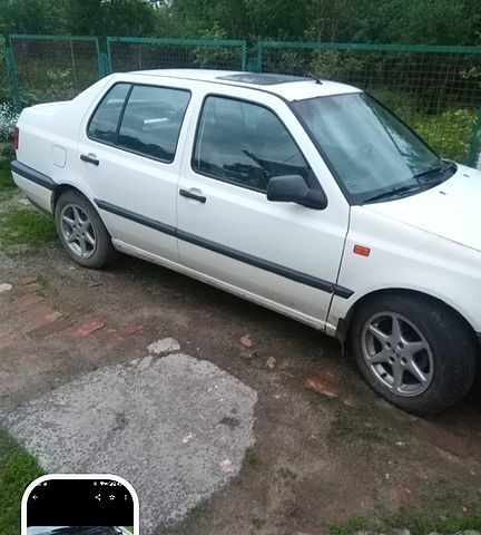 Фольксваген Венто, объемом двигателя 1.9 л и пробегом 290 тыс. км за 1200 $, фото 2 на Automoto.ua