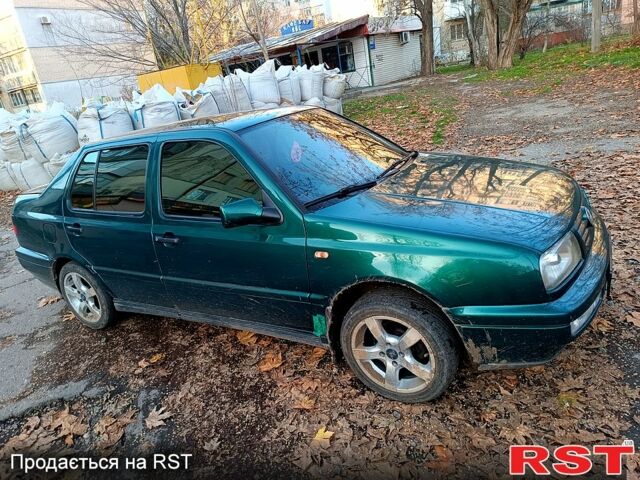 Фольксваген Венто, объемом двигателя 1.8 л и пробегом 0 тыс. км за 1800 $, фото 5 на Automoto.ua