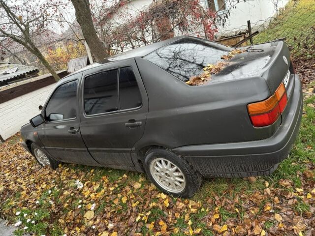 Фольксваген Венто, об'ємом двигуна 2 л та пробігом 400 тис. км за 1500 $, фото 2 на Automoto.ua