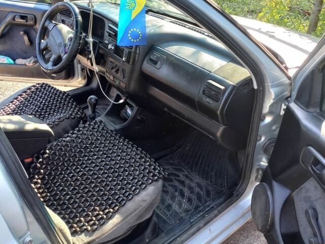 Сірий Фольксваген Венто, об'ємом двигуна 2 л та пробігом 255 тис. км за 2100 $, фото 6 на Automoto.ua