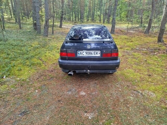 Сірий Фольксваген Венто, об'ємом двигуна 2 л та пробігом 220 тис. км за 1064 $, фото 3 на Automoto.ua