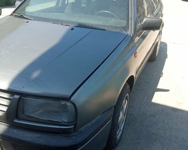 Сірий Фольксваген Венто, об'ємом двигуна 2 л та пробігом 29 тис. км за 1500 $, фото 8 на Automoto.ua