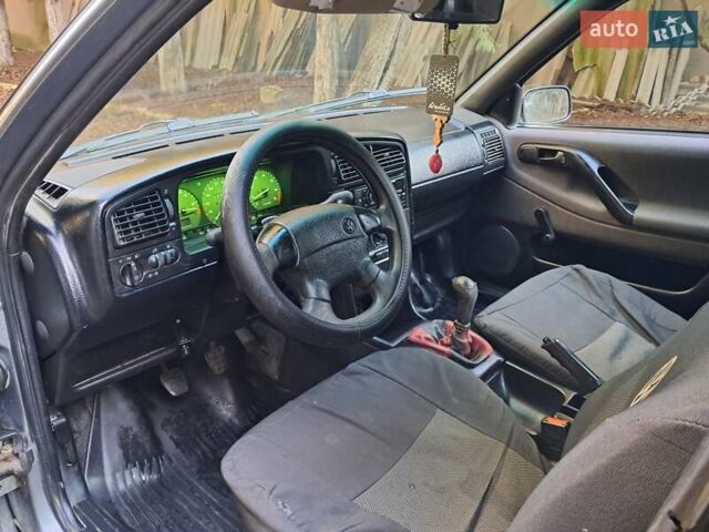 Серый Фольксваген Венто, объемом двигателя 2 л и пробегом 490 тыс. км за 1799 $, фото 34 на Automoto.ua