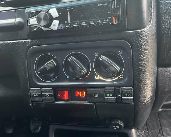 Серый Фольксваген Венто, объемом двигателя 1.78 л и пробегом 300 тыс. км за 1250 $, фото 8 на Automoto.ua