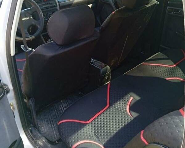 Серый Фольксваген Венто, объемом двигателя 1.8 л и пробегом 196 тыс. км за 2800 $, фото 3 на Automoto.ua