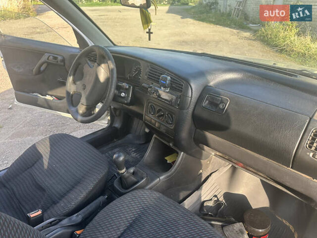 Сірий Фольксваген Венто, об'ємом двигуна 1.78 л та пробігом 100 тис. км за 1450 $, фото 5 на Automoto.ua