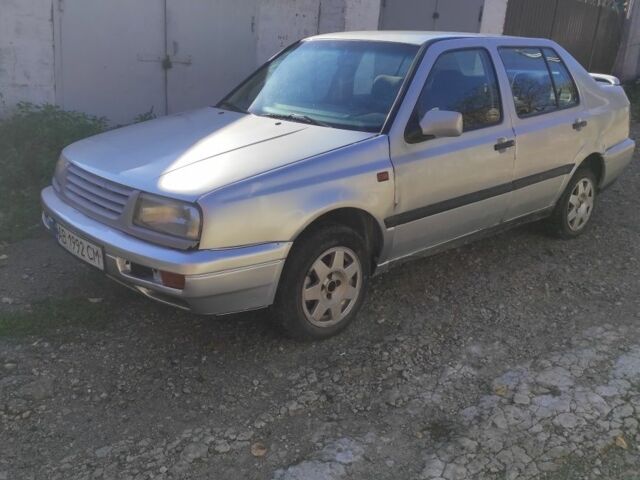 Сірий Фольксваген Венто, об'ємом двигуна 1.8 л та пробігом 2 тис. км за 1350 $, фото 4 на Automoto.ua