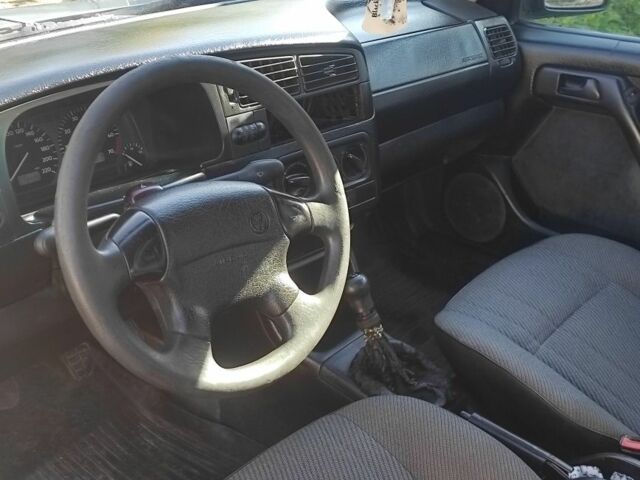 Сірий Фольксваген Венто, об'ємом двигуна 1.8 л та пробігом 2 тис. км за 1350 $, фото 9 на Automoto.ua