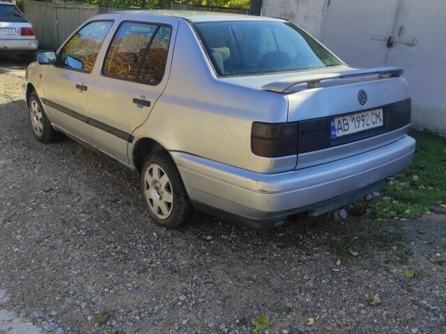 Сірий Фольксваген Венто, об'ємом двигуна 1.8 л та пробігом 2 тис. км за 1350 $, фото 5 на Automoto.ua