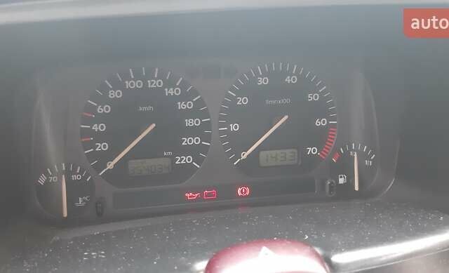 Сірий Фольксваген Венто, об'ємом двигуна 1.98 л та пробігом 354 тис. км за 1350 $, фото 14 на Automoto.ua