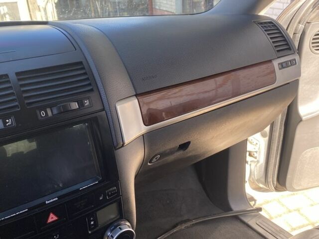 Серый Фольксваген Венто, объемом двигателя 3.6 л и пробегом 214 тыс. км за 8400 $, фото 18 на Automoto.ua