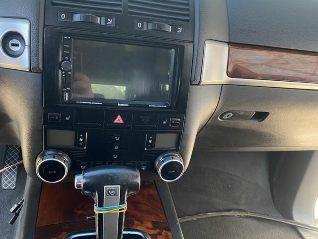 Серый Фольксваген Венто, объемом двигателя 3.6 л и пробегом 214 тыс. км за 8400 $, фото 17 на Automoto.ua