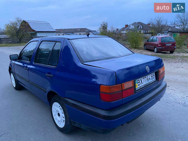 Синий Фольксваген Венто, объемом двигателя 1.78 л и пробегом 250 тыс. км за 1700 $, фото 3 на Automoto.ua