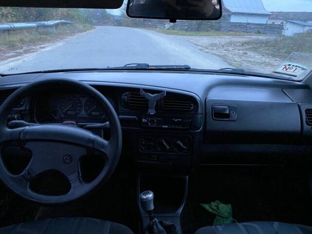 Синій Фольксваген Венто, об'ємом двигуна 1.8 л та пробігом 250 тис. км за 1700 $, фото 9 на Automoto.ua