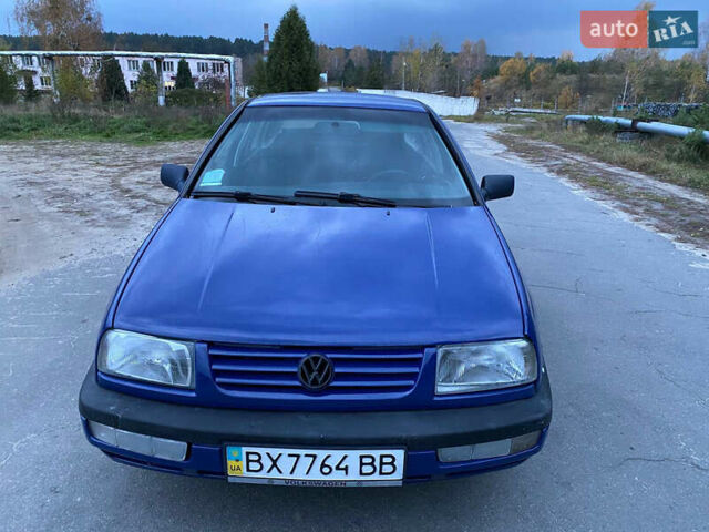 Синий Фольксваген Венто, объемом двигателя 1.78 л и пробегом 250 тыс. км за 1700 $, фото 1 на Automoto.ua