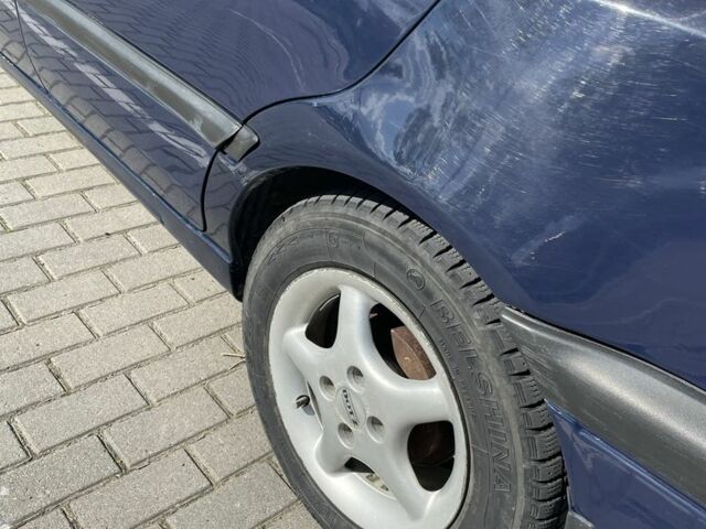 Синій Фольксваген Венто, об'ємом двигуна 1.8 л та пробігом 298 тис. км за 1600 $, фото 21 на Automoto.ua