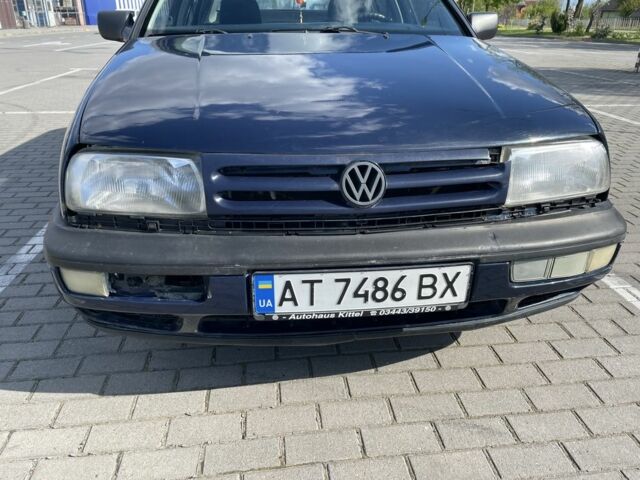 Синій Фольксваген Венто, об'ємом двигуна 1.8 л та пробігом 298 тис. км за 1600 $, фото 18 на Automoto.ua