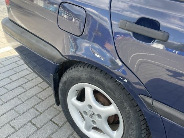 Синій Фольксваген Венто, об'ємом двигуна 1.8 л та пробігом 298 тис. км за 1600 $, фото 22 на Automoto.ua