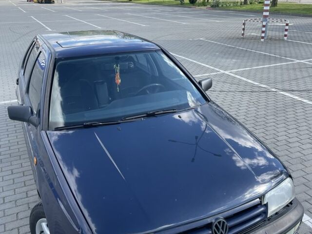 Синій Фольксваген Венто, об'ємом двигуна 1.8 л та пробігом 298 тис. км за 1600 $, фото 5 на Automoto.ua