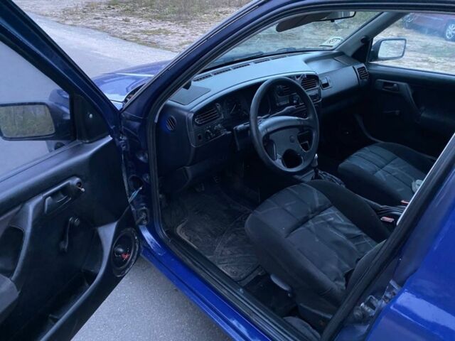 Синій Фольксваген Венто, об'ємом двигуна 1.8 л та пробігом 250 тис. км за 1700 $, фото 8 на Automoto.ua