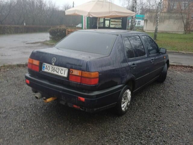 Синий Фольксваген Венто, объемом двигателя 0 л и пробегом 200 тыс. км за 1400 $, фото 4 на Automoto.ua