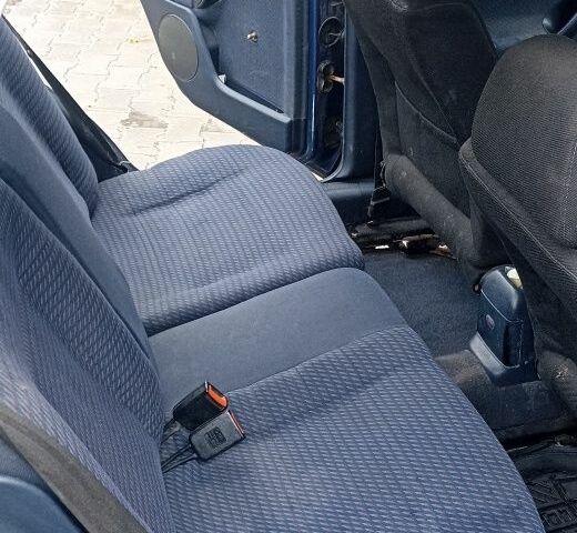 Фольксваген Венто 1993 в Луцке на Automoto.ua Синий Фольксваген Венто, объемом двигателя 1.8 л и пробегом 328 тыс. км за 1200 $, фото 4 на Automoto.ua