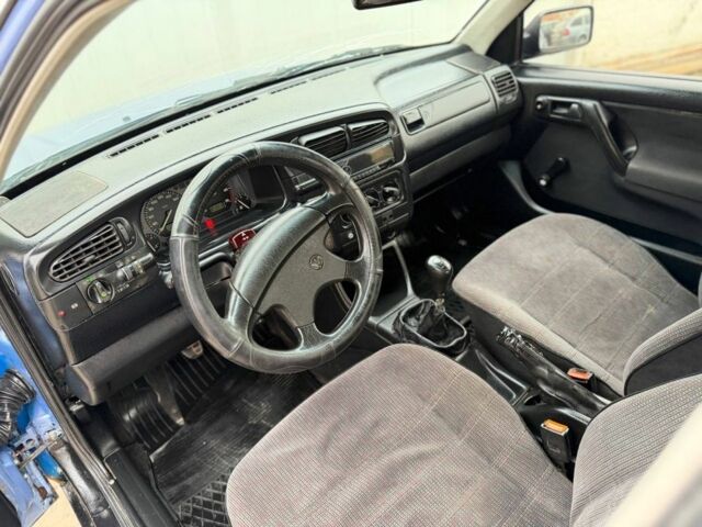 Синий Фольксваген Венто, объемом двигателя 1.8 л и пробегом 298 тыс. км за 1350 $, фото 11 на Automoto.ua