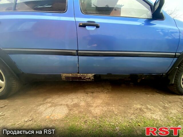 Синий Фольксваген Венто, объемом двигателя 1.8 л и пробегом 186 тыс. км за 2000 $, фото 3 на Automoto.ua