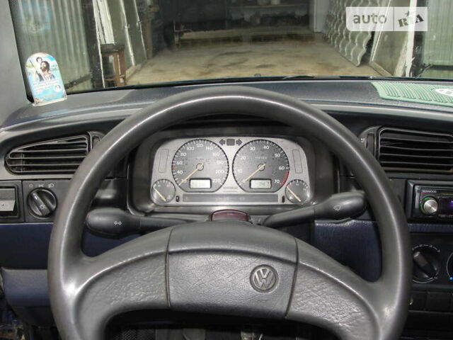 Синій Фольксваген Венто, об'ємом двигуна 1.8 л та пробігом 280 тис. км за 1800 $, фото 1 на Automoto.ua