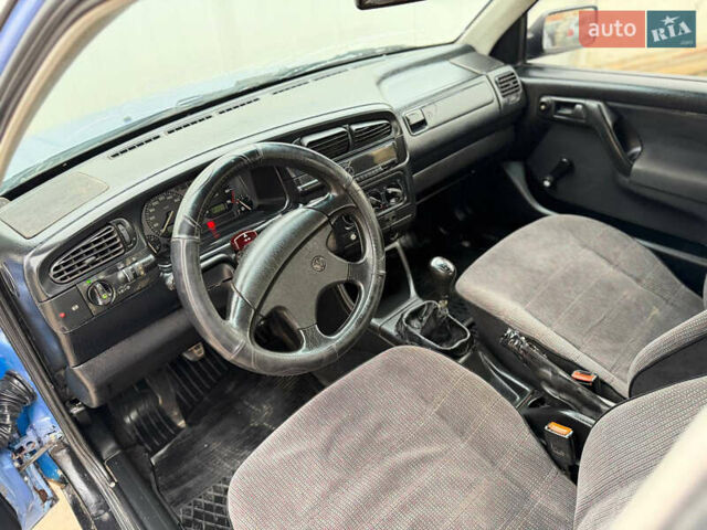 Синій Фольксваген Венто, об'ємом двигуна 1.8 л та пробігом 293 тис. км за 1350 $, фото 12 на Automoto.ua