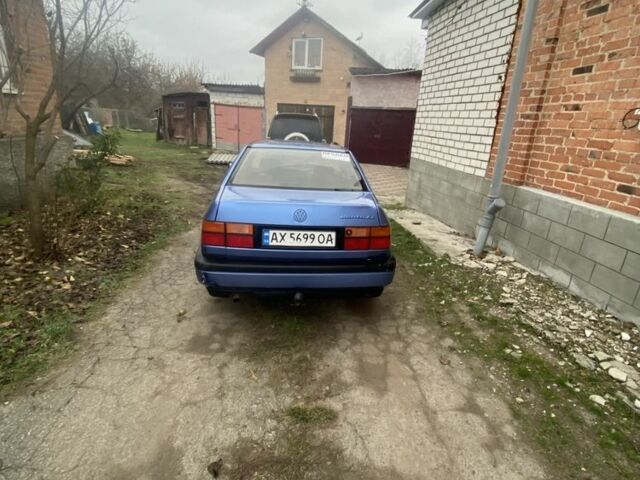 Синий Фольксваген Венто, объемом двигателя 1.8 л и пробегом 182 тыс. км за 2000 $, фото 3 на Automoto.ua