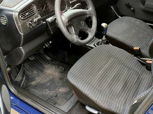 Синій Фольксваген Венто, об'ємом двигуна 1.6 л та пробігом 70 тис. км за 2350 $, фото 5 на Automoto.ua