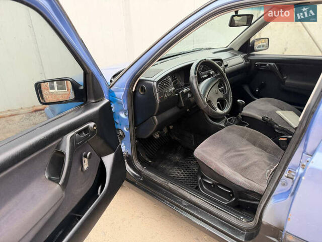 Синій Фольксваген Венто, об'ємом двигуна 1.8 л та пробігом 293 тис. км за 1350 $, фото 11 на Automoto.ua