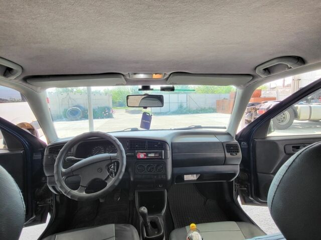 Синий Фольксваген Венто, объемом двигателя 1.8 л и пробегом 275 тыс. км за 1600 $, фото 7 на Automoto.ua