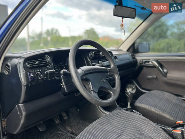 Синий Фольксваген Венто, объемом двигателя 1.6 л и пробегом 270 тыс. км за 1500 $, фото 13 на Automoto.ua