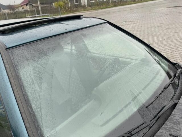 Зелений Фольксваген Венто, об'ємом двигуна 1.6 л та пробігом 110 тис. км за 1400 $, фото 3 на Automoto.ua