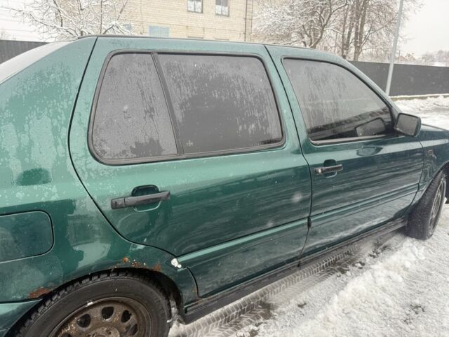 Зеленый Фольксваген Венто, объемом двигателя 1.9 л и пробегом 450 тыс. км за 1500 $, фото 8 на Automoto.ua