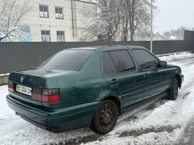 Зеленый Фольксваген Венто, объемом двигателя 1.9 л и пробегом 450 тыс. км за 1500 $, фото 2 на Automoto.ua