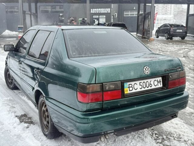 Зеленый Фольксваген Венто, объемом двигателя 1.9 л и пробегом 450 тыс. км за 1500 $, фото 1 на Automoto.ua